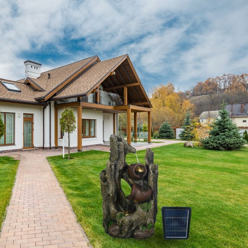 Dekorační fontána v přírodním a elegantním stylu